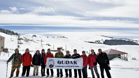 Gümüşhane Dağlarında Doğa Yürüyüşü Başladı