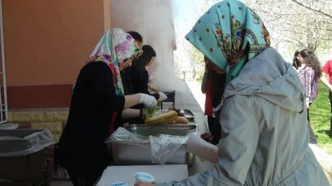 Aksaray'da Mangal Partisi Düzenlendi