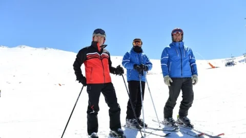 Erzurum'da Kayak Sezonu Devam Ediyor