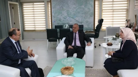 Manisa'da MHP Aday Adayları Ziyaret Etti