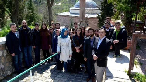 AİBÜ Öğrencileri Bilecik'te Dua Etti