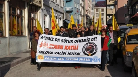 Tunceli'de Öğretmen İçin Yürüyüş Düzenlendi