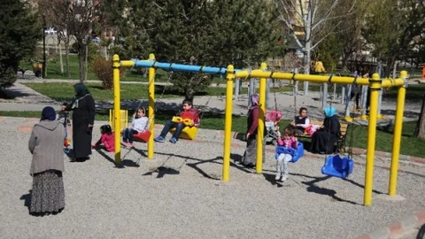 Pursaklar'da Parklar Yenilendi