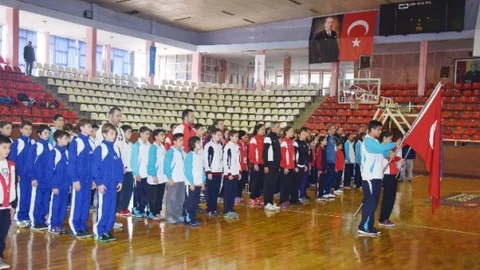Gaziantep'te Basketbol Yarı Finalleri Başladı