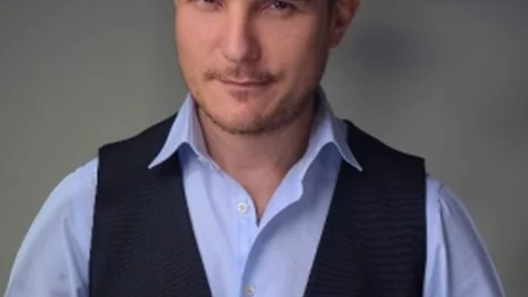 Ümit Ziya Altı'nın İlk Kitabı Çıktı