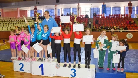 Gaziantep'te Minik Jimnastikçiler Yarıştı