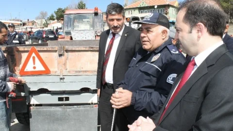 Akdağmadeni'nde Reflektör Dağıtımı Yapıldı