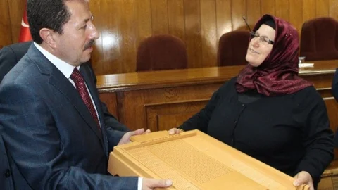 Ordu'da Arıcılara Polen Tuzağı Dağıtıldı