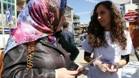 Van'da Otizm Farkındalık Etkinliği