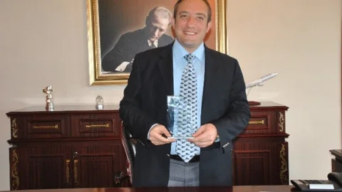 Yusuf İzzet Karaman Ödül Aldı