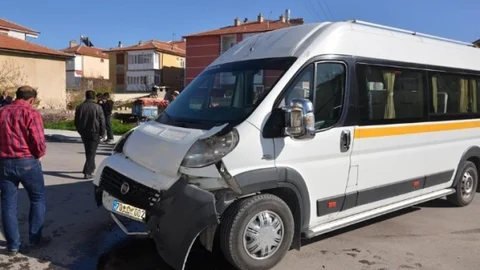 Karaman'da Servis Kazası Yaşandı