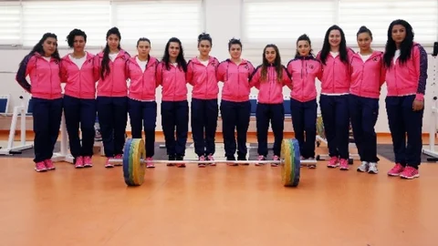 Kadın Halter Takımı Rio 2016'ya Hazırlanıyor