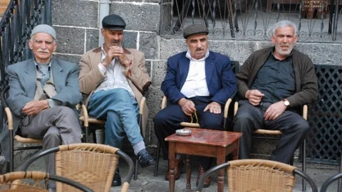 Diyarbakır'da Dengbej Geleneği Yeniden Canlanıyor
