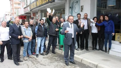 İzmir'de Esnaflardan Ceza Tepkisi