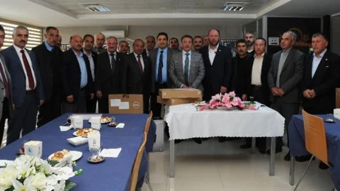 Pursaklar'da Muhtarlara Bilgisayar Desteği
