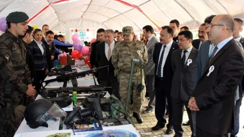 Adıyaman'da Polis Araçları Sergilendi