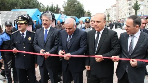 Elazığ'da Polis Sergisi Açıldı