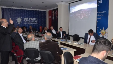 Trabzon'da AK Parti Toplantısı
