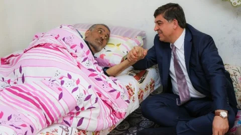 Şehitkamil'de Kanser Hastalarına Moral Ziyareti
