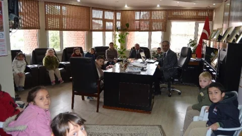 Bilecik'te Öğrencilerden Başkan'a Mektup Ziyareti