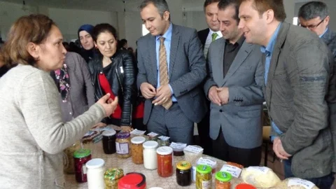 Kadın Çiftçilere Sertifika Dağıtımı