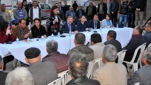 Akdeniz'de Mahalle Toplantıları Sürüyor