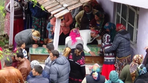 Zonguldak'ta Vurulan Genç Defnedildi