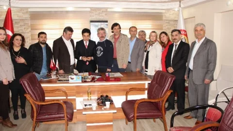 Her Kahvehaneye Yerel Gazete Projesi Başlatıldı