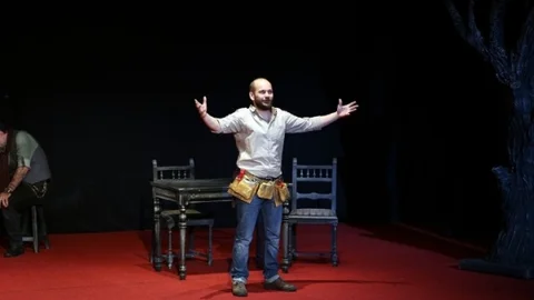 Sakarya'da Tiyatro Gösterimi Yapıldı