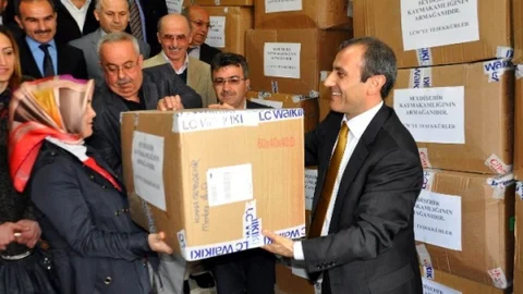 Seydişehir'de Öğrencilere Giyim Yardımı