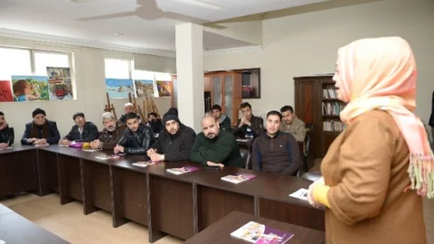 Çorum'da Mültecilere Türkçe Kursu Açıldı