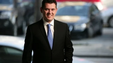 İzmir'de Koşmaya Hazırlanan Kemerli