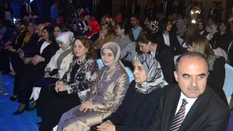 Konya'da Anadolu Selçuklu Defilesi