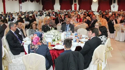 Elazığ'da Şehit Ailelerine Yemek İkramı