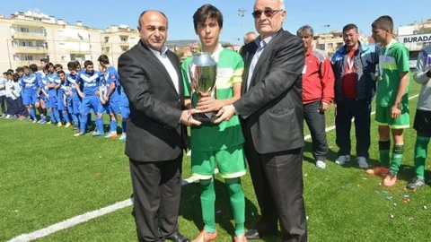 İzmir'de Futbol Şampiyonası Heyecanı