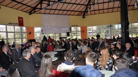 Kütahya'da Vali Öğrencilerle Buluştu