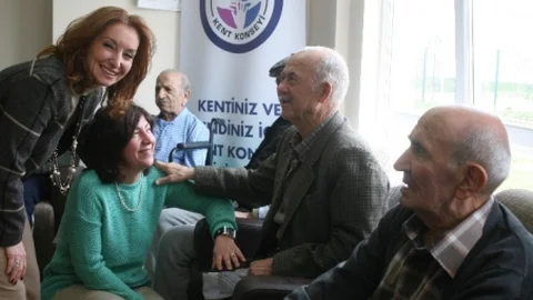 Eskişehir'de Alzheimer Hastalarına Moral Ziyareti