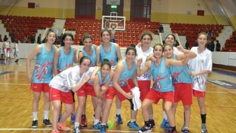 Adana ASKİ Spor'un Gençleri Şampiyon Oldu