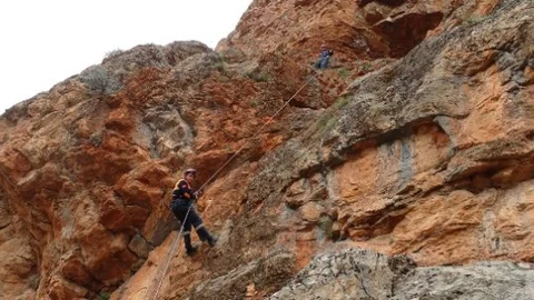 Malatya'da Mahsur Kalan Keçiler Kurtarıldı