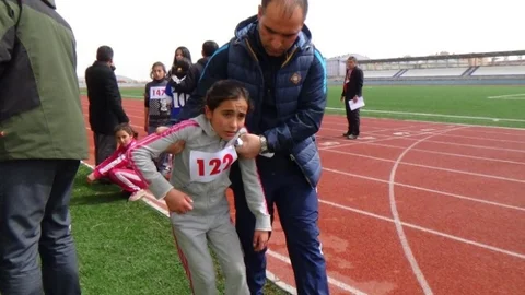 Kars'ta Atletizm Yarışmasında Baygınlıklar Yaşandı