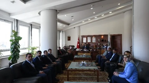 AK Parti Gençlik Kolları'ndan Ziyaret Gerçekleşti