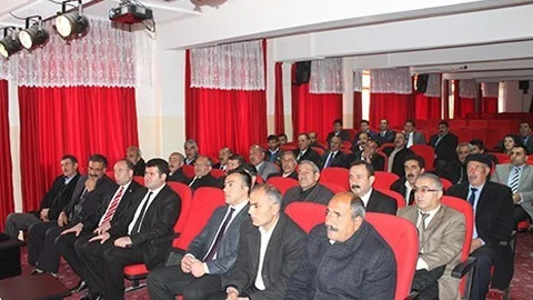 Digor'da Muhtarlar Toplandı