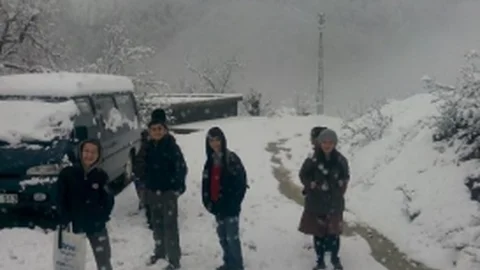 Gümeli'de Kar Kalınlığı 15 Santimetreyi Geçti