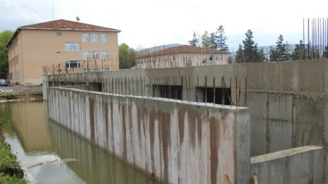 Samsun'da Okul İnşaatı Tehlike Saçıyor