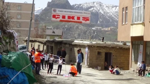Hakkari'de Oryantiring Yarışması Gerçekleşti