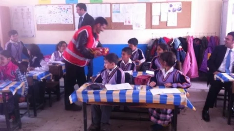 Gölbelen Köyü'nde Kızılay Ziyareti