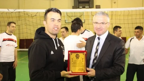 Oltu'da Voleybol Dostluk Maçı