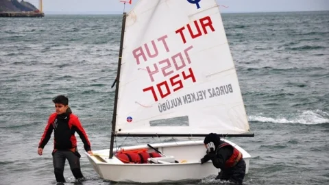 Minik Yelkenciler Tekirdağ'da Yarıştı