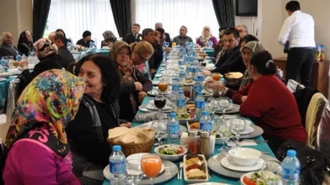 Eskişehir'de Şehit Aileleri İçin Yemek Programı