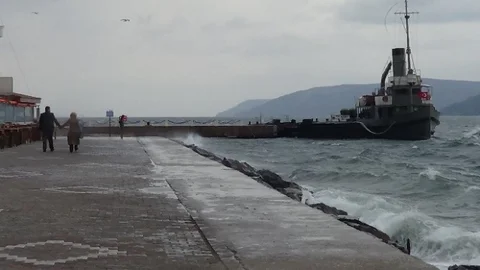 Çanakkale'de Fırtına Etkisi